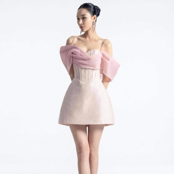 A designer brand in Vietnam called Lovelyn - Picture 1 of 1